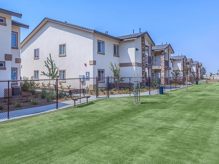 Sablewood Gardens Apartments — Photo 4