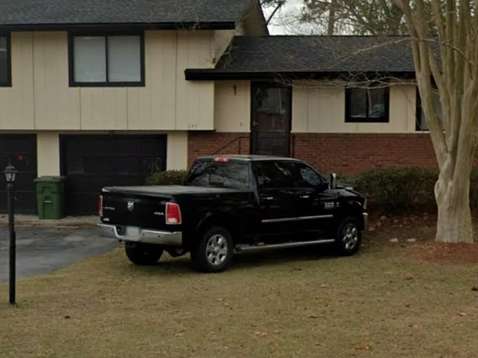 Cherokee Dr