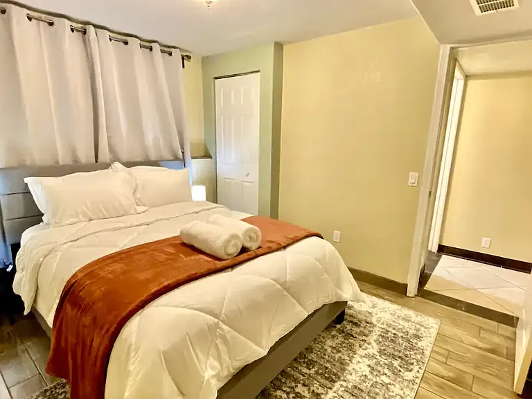 S Saphire Cir — Photo 20