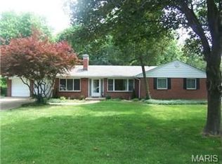 6 Capitol Hill Dr, Saint Louis, MO 63136