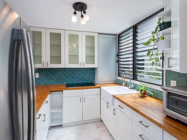 1015 Aoloa Pl, Kailua, HI