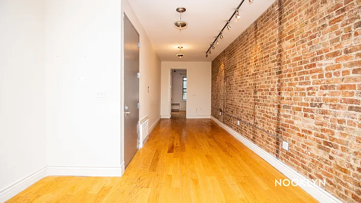 Rented by Nooklyn NYC LLC | media 22