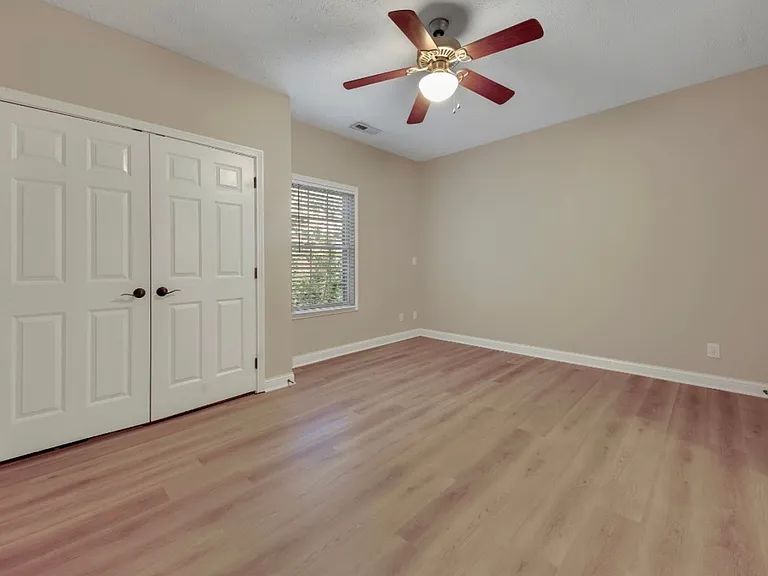807 E Main St — Photo 21