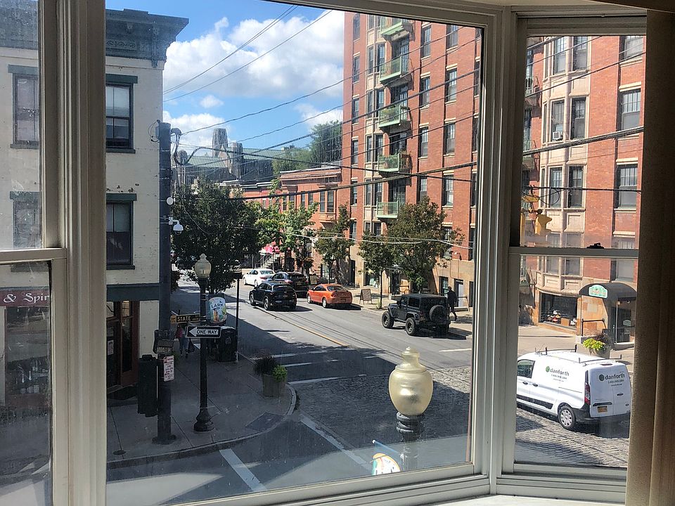View, Front window
