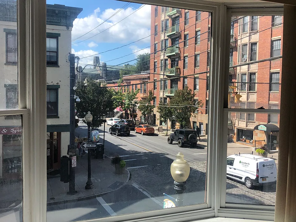 View, Front window