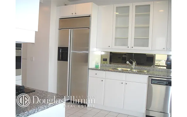 Rented by Douglas Elliman | media 22