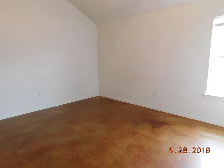 1202 Cavalry Ln #B — Photo 21