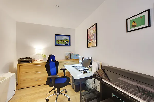 Rented by Compass | media 7