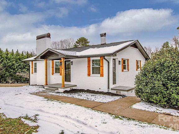 2nd image of 6229 Mountain Grove Rd