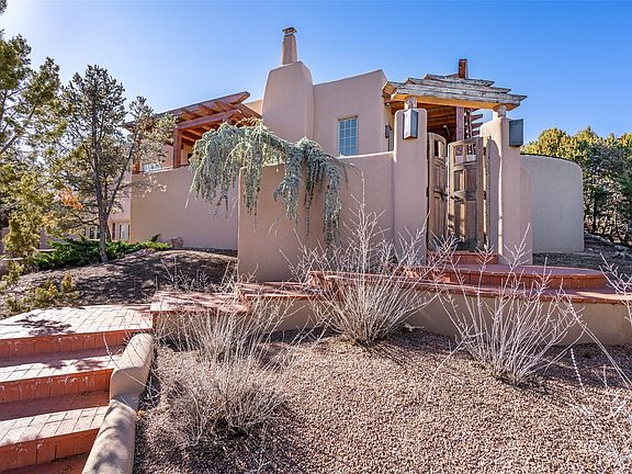 2nd image of 1204 Bandolina Rd