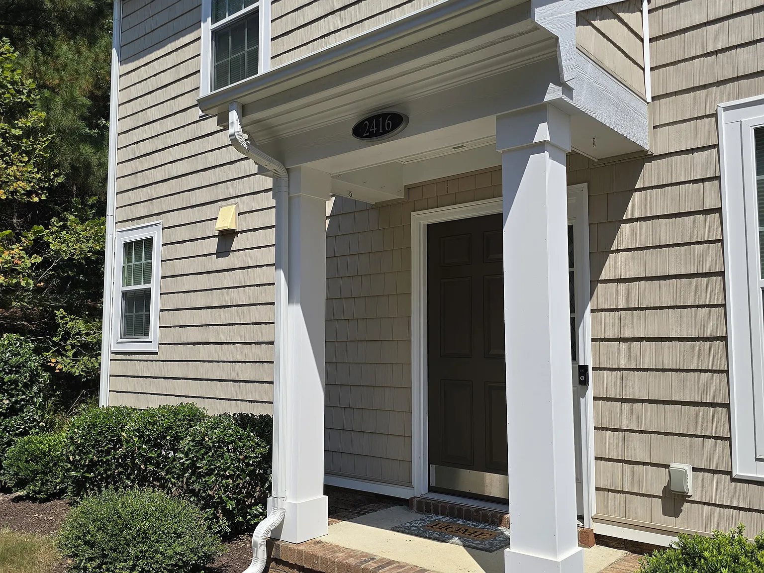 3 bed, 2.5 bath, 1580 sqft, $2,295 — Photo 3