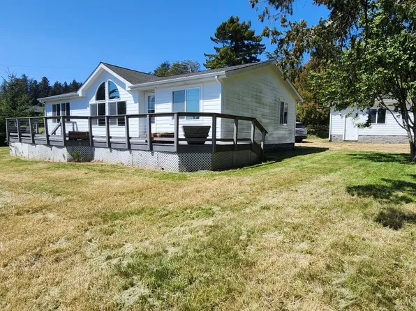 95511 N Bank Rogue River Rd, Gold Beach, OR 97444