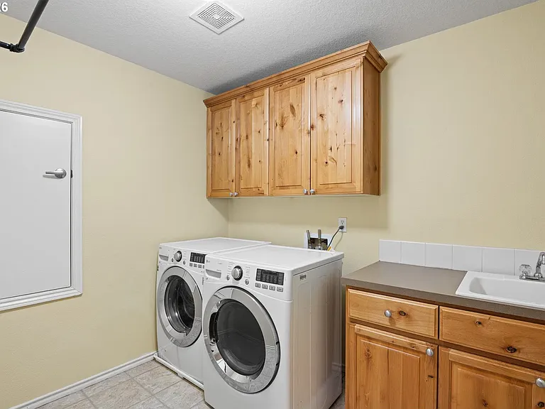 14992 SW Lookout Dr — Photo 25