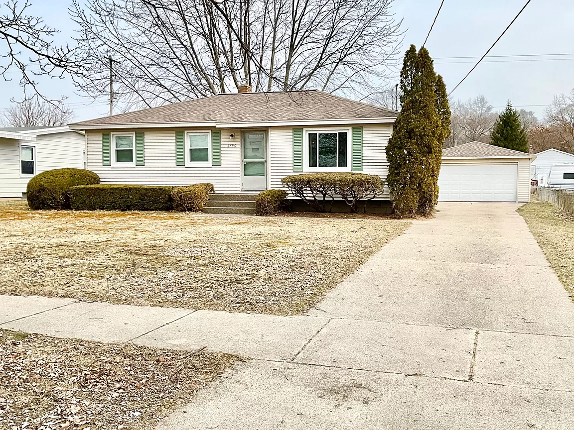 4896 Mildred Ave SE, Kentwood, MI 49508 | Zillow