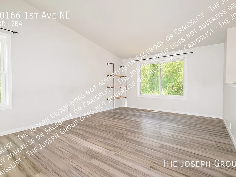 20166 1st Ave NE — Photo 7