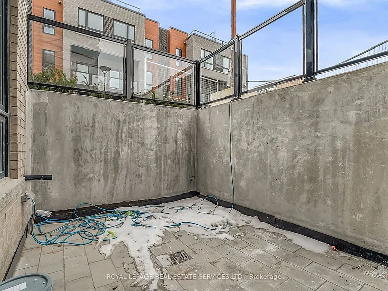 20 Lytham Green Cir #15 — Photo 3