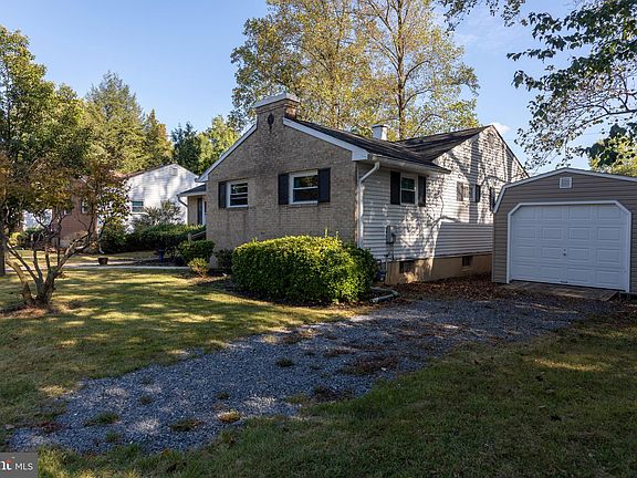 3rd image of 289 Cross Creek Dr
