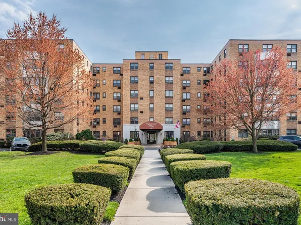 346 E Lancaster Ave APT 402, Wynnewood, PA 19096