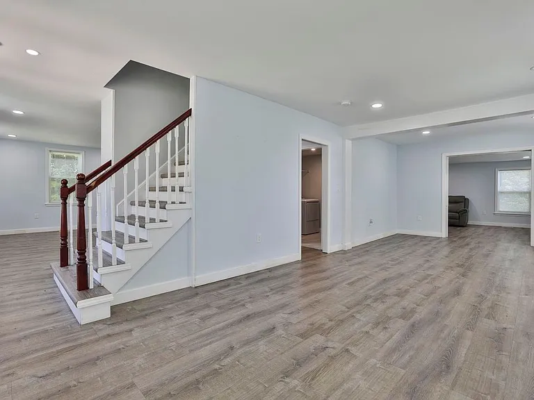 151 Tolles St — Photo 7