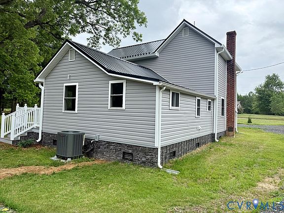 5th image of 439 Valley Dr
