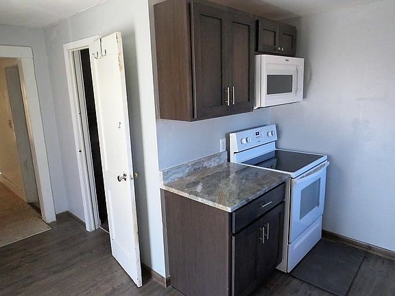 5th image of 518 Prospect St