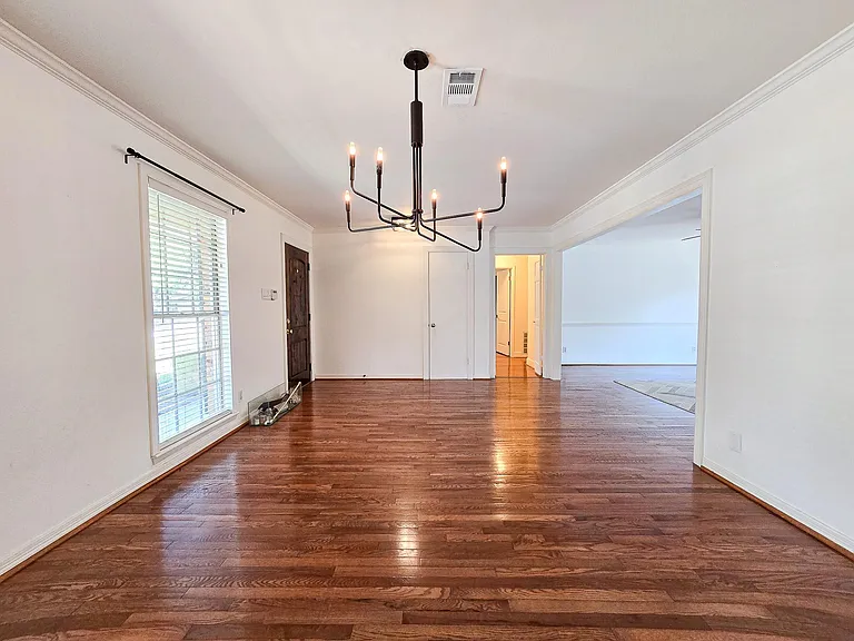 9507 Meadowbriar Ln — Photo 24