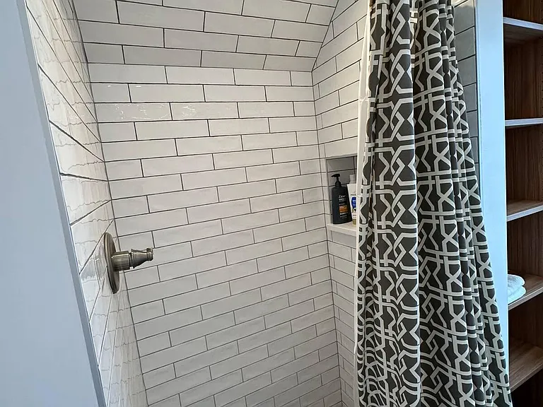 3314 1/2 N Franklin St — Photo 15