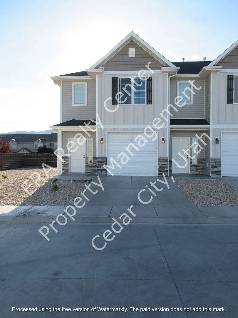 **Move-In Discount Newer Town home living in the heart of Cedar City! — Photo 4