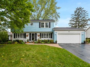 481 Arborgate Ln, Buffalo Grove, IL 60089