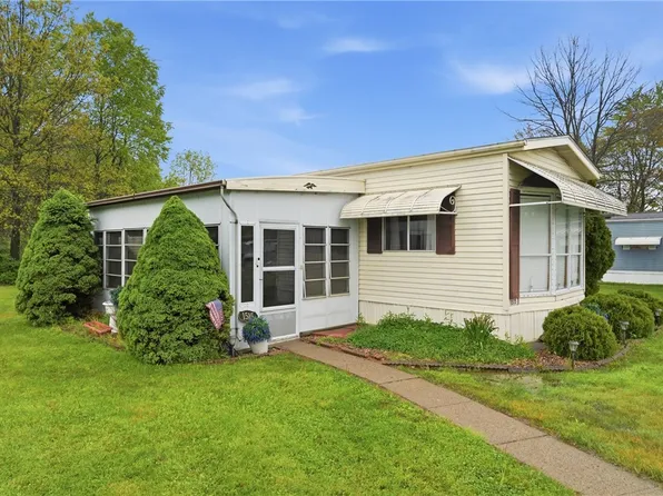 1515 Lee Ln, Grove City, PA 16127