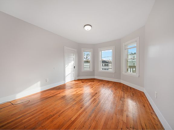 5th image of 16 Bellevue Ave APT 4