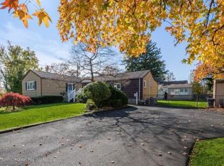 589 Valley Ave, Laurence Harbor, NJ 08879