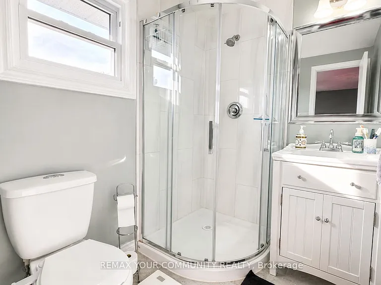 210 Highland Cres #19 — Photo 16