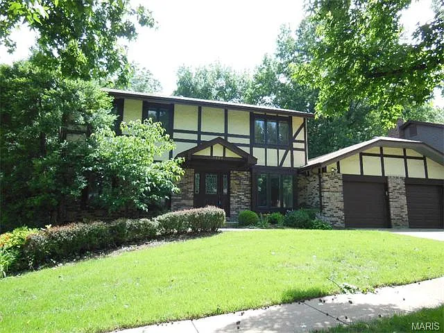 4832 Melissa Jo Ln photo 1