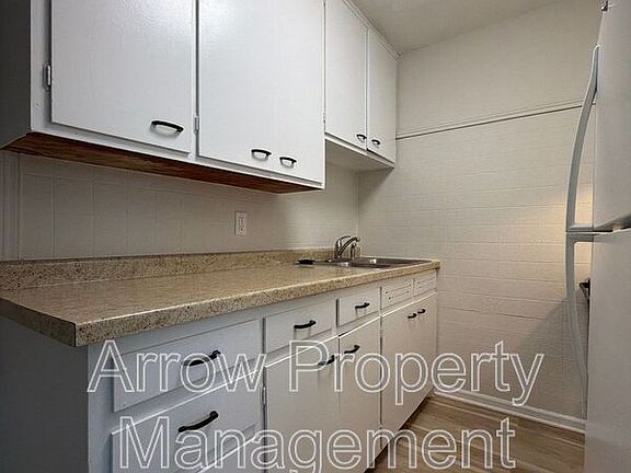 4th image of 141 N 4th St #2