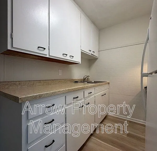 141 N 4th St #2 — Photo 4