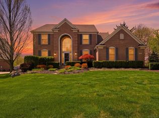 4030 Holly Ln, Rochester, MI 48306