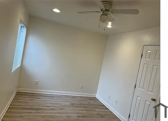 2 bed, 900 sqft, $2,385 — Photo 3