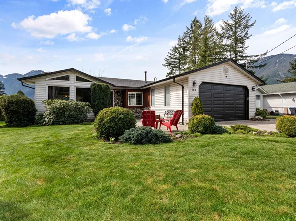 780 Olson Ave, Hope, BC V0X 1L4