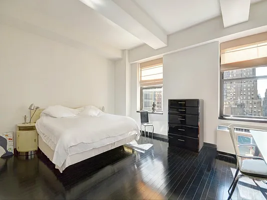 Sold by Sotheby's International Realty | media 2