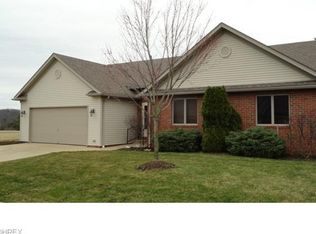 1133 Pine Bluff Dr NE, New Philadelphia, OH 44663