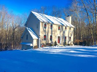 18 Lyman Barnes Rd, Brimfield, MA 01010