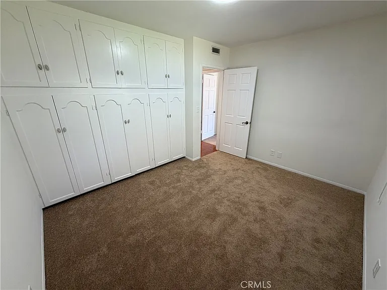 2680 N Canal St — Photo 40