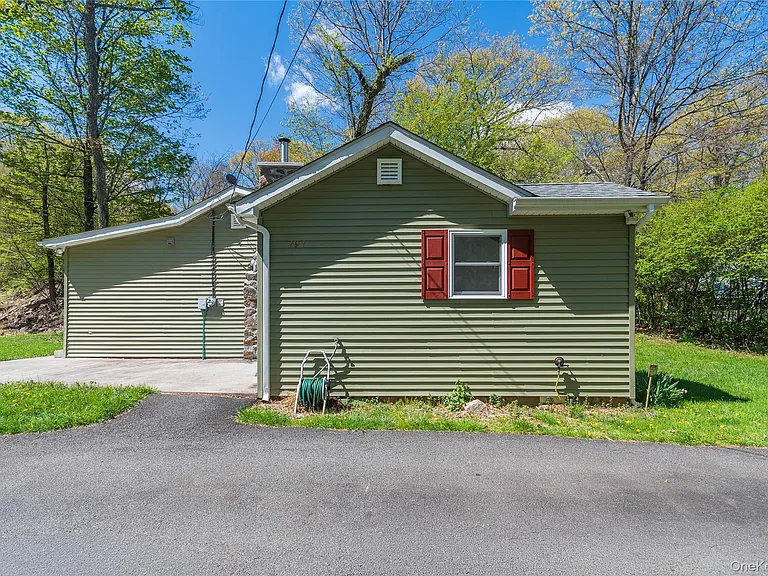 797 Forest Glen Rd — Photo 25