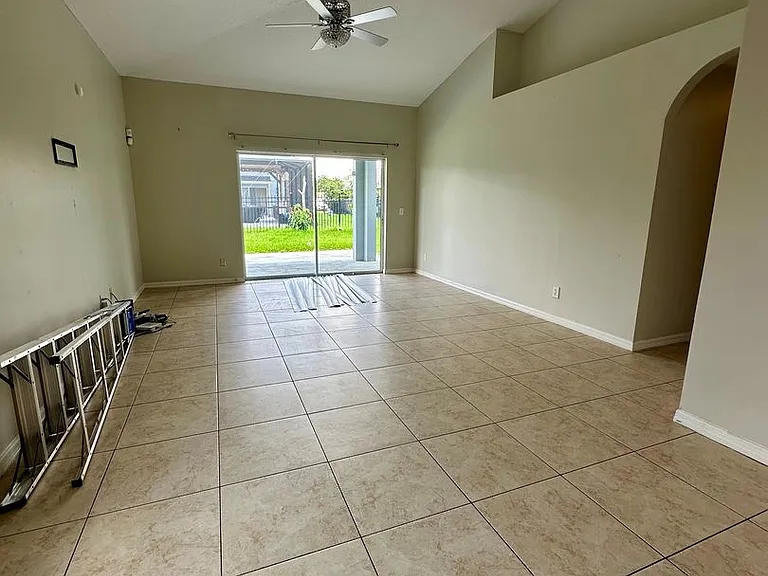 2367 Brewerton Ln — Photo 11