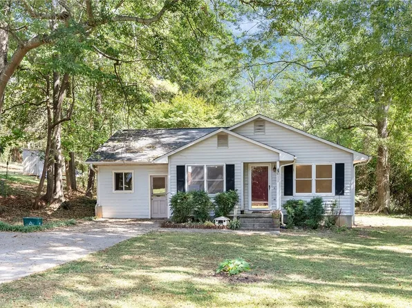 611 Spring Forest Dr, Central, SC 29630