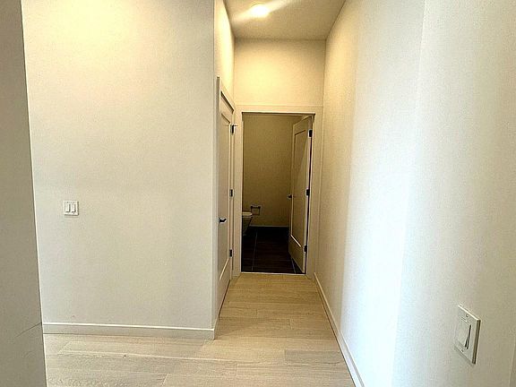 3rd image of 3030 Potomac Ave #Penthouse 5