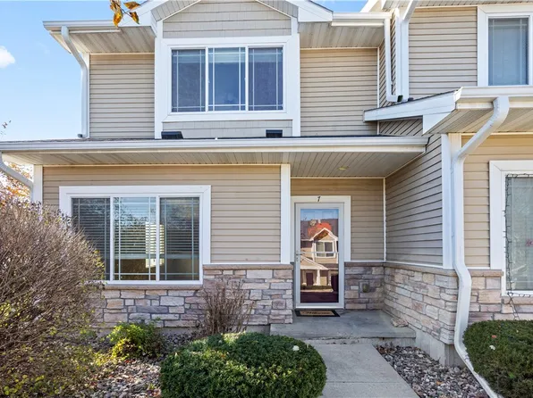 2301 Hart Ave APT 7, Des Moines, IA 50320