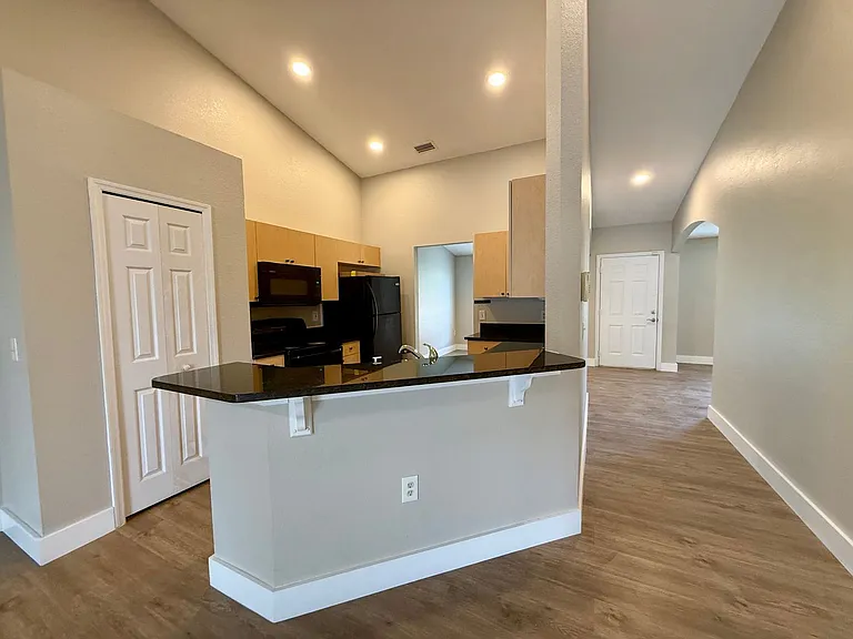 610 Muskrat Dr — Photo 11