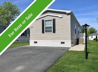 271 Crestwood Dr #271, Lockport, NY 14094